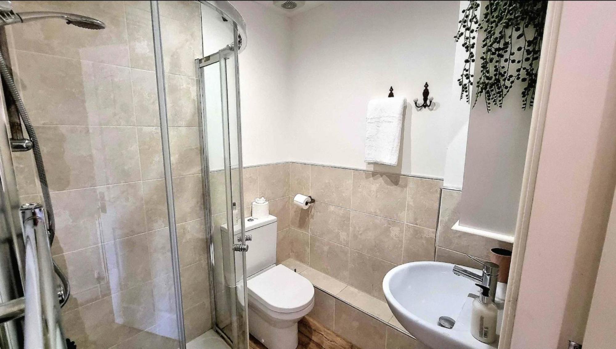 Top Floor Double En-Suite Br Apartment Central Matlock Matlock  Kültér fotó